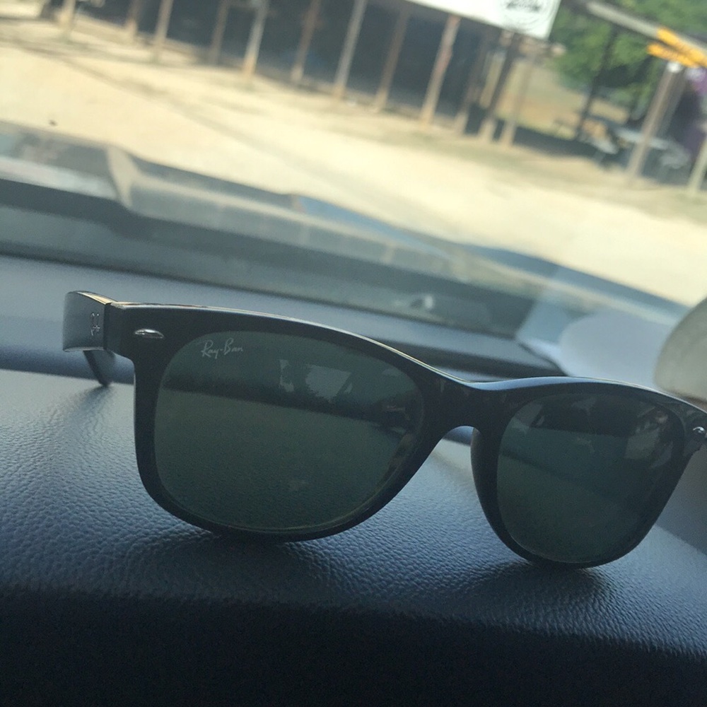 Ray ban new wayfarer